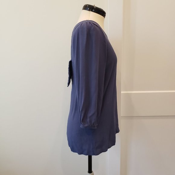 Everly Navy Blue Top with Bow Tie Cut Out in the Back Size Medium - Picture 2 of 9